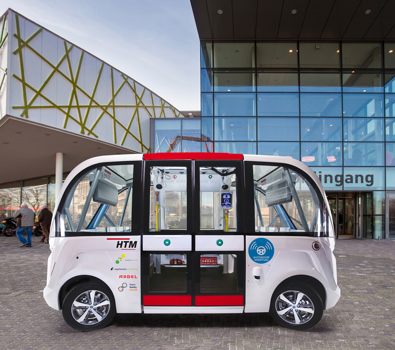 Autonomous shuttle use cases development Rebel